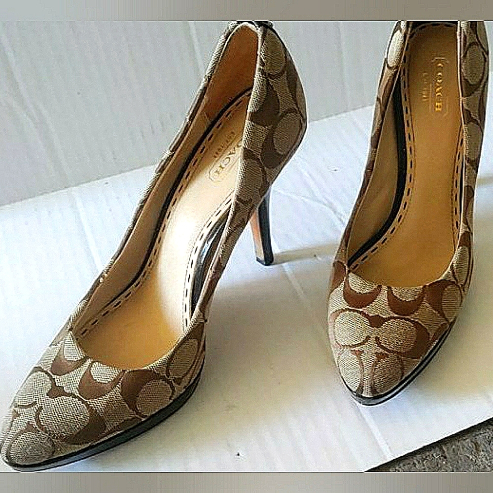 Signature C Monogram Khaki High Heels. 8.5